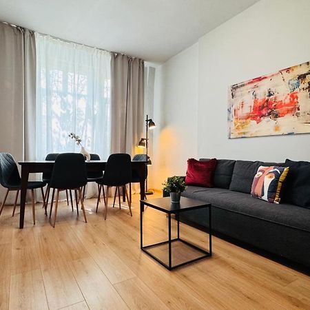 Ideal Home - Spacious & Modern Accommodation Near Unirii Square Boekarest Buitenkant foto