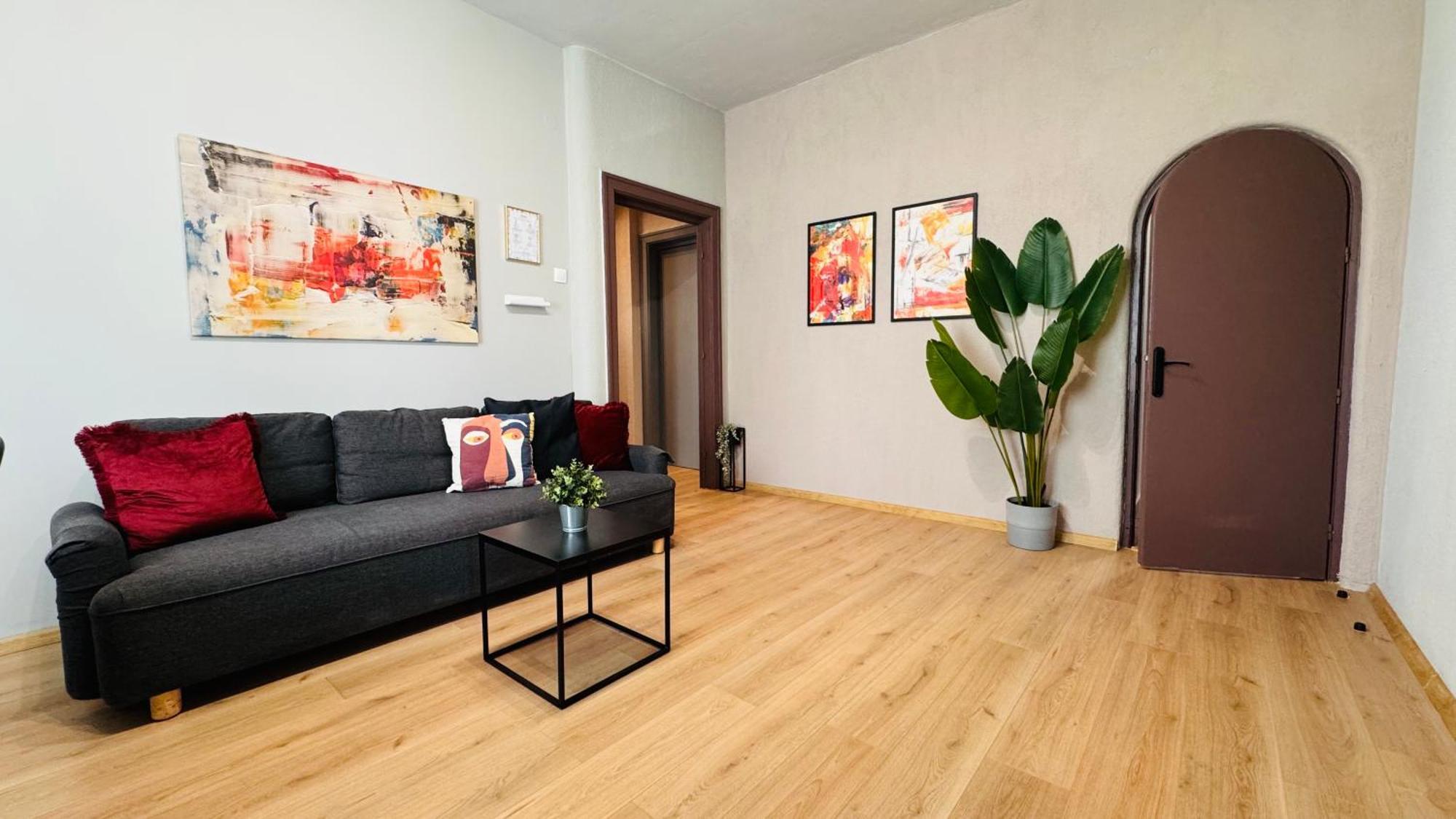 Ideal Home - Spacious & Modern Accommodation Near Unirii Square Boekarest Kamer foto