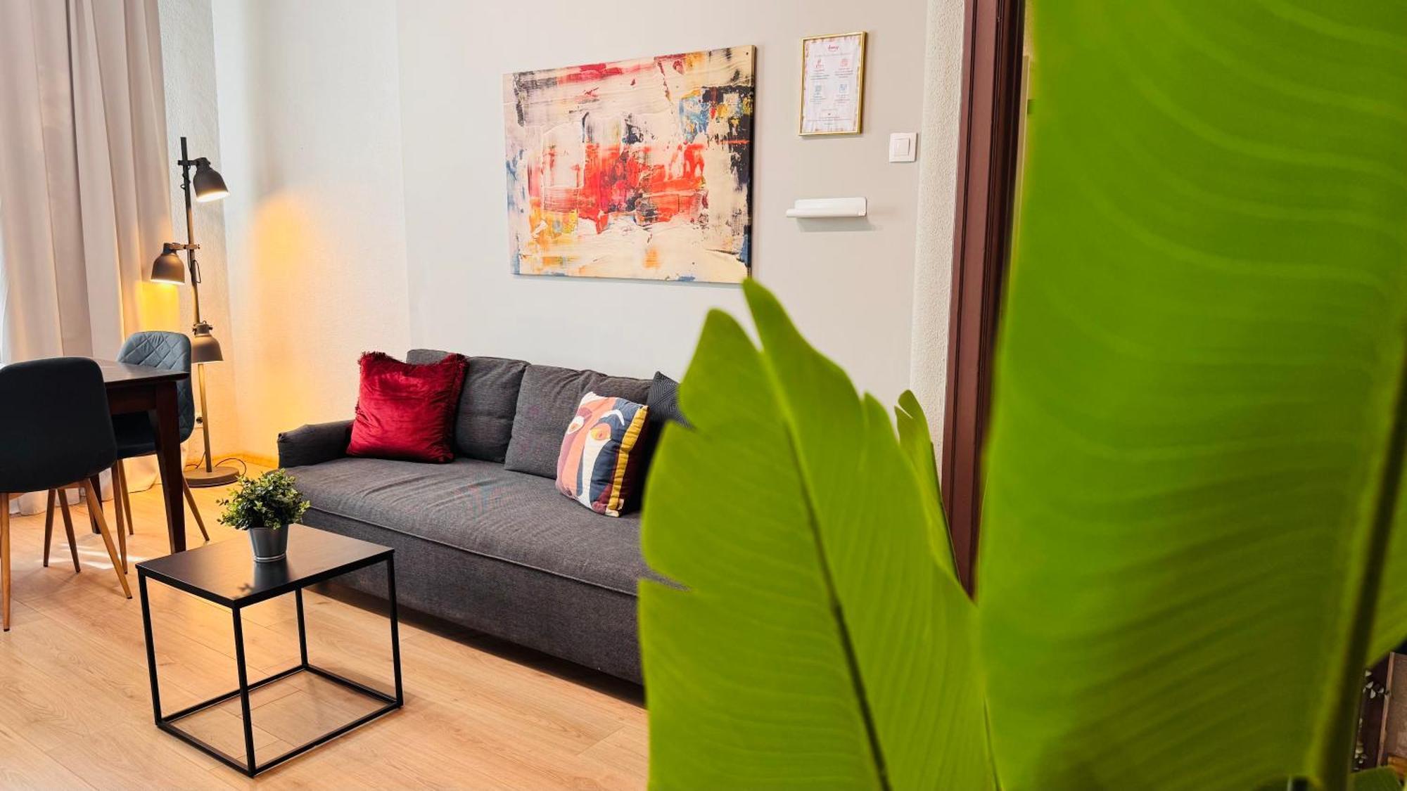 Ideal Home - Spacious & Modern Accommodation Near Unirii Square Boekarest Kamer foto