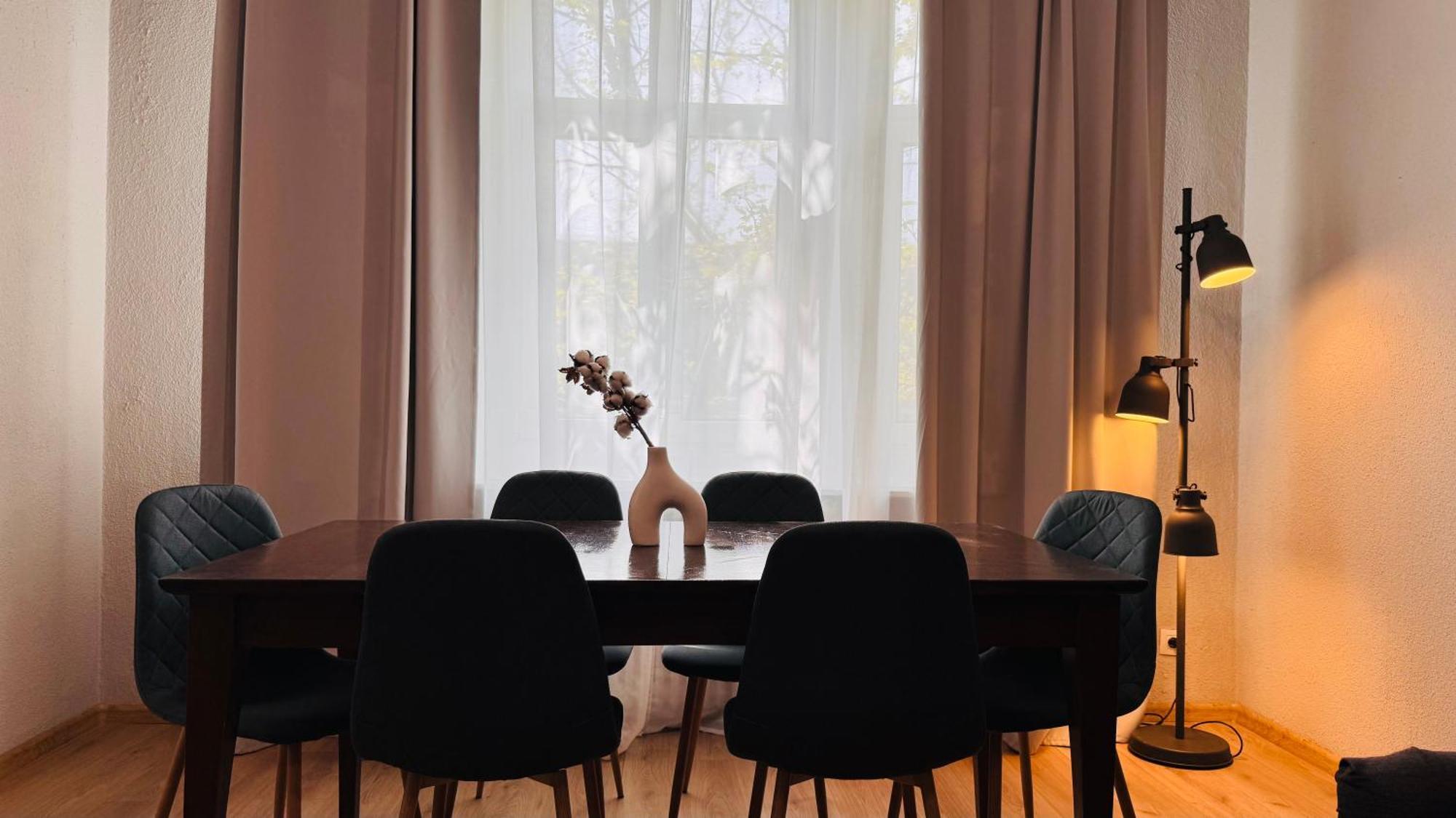 Ideal Home - Spacious & Modern Accommodation Near Unirii Square Boekarest Buitenkant foto