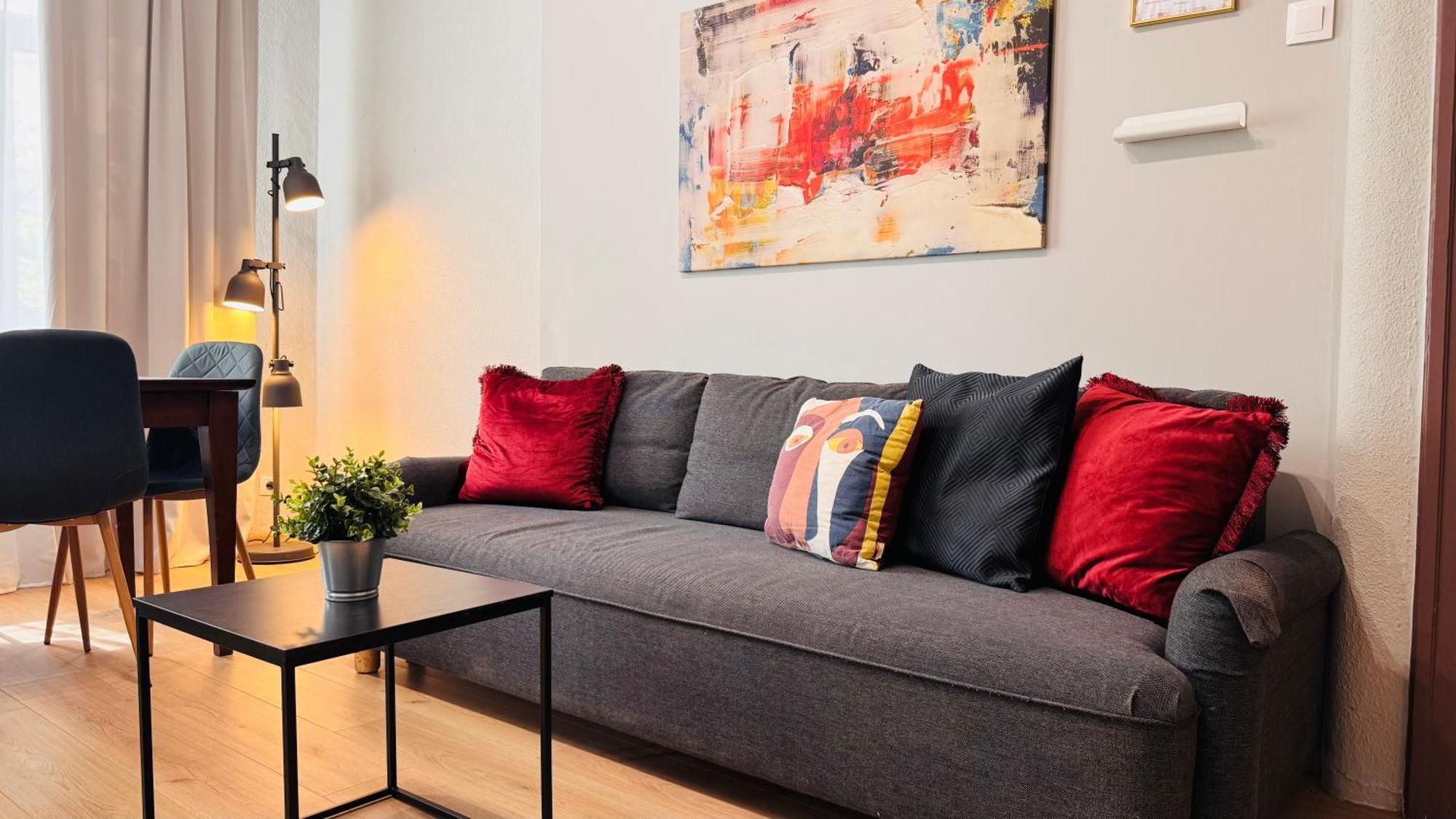 Ideal Home - Spacious & Modern Accommodation Near Unirii Square Boekarest Kamer foto