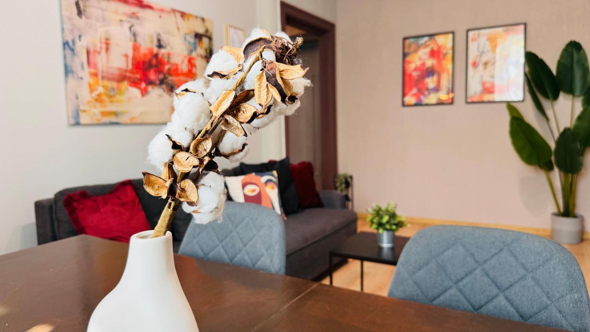 Ideal Home - Spacious & Modern Accommodation Near Unirii Square Boekarest Kamer foto