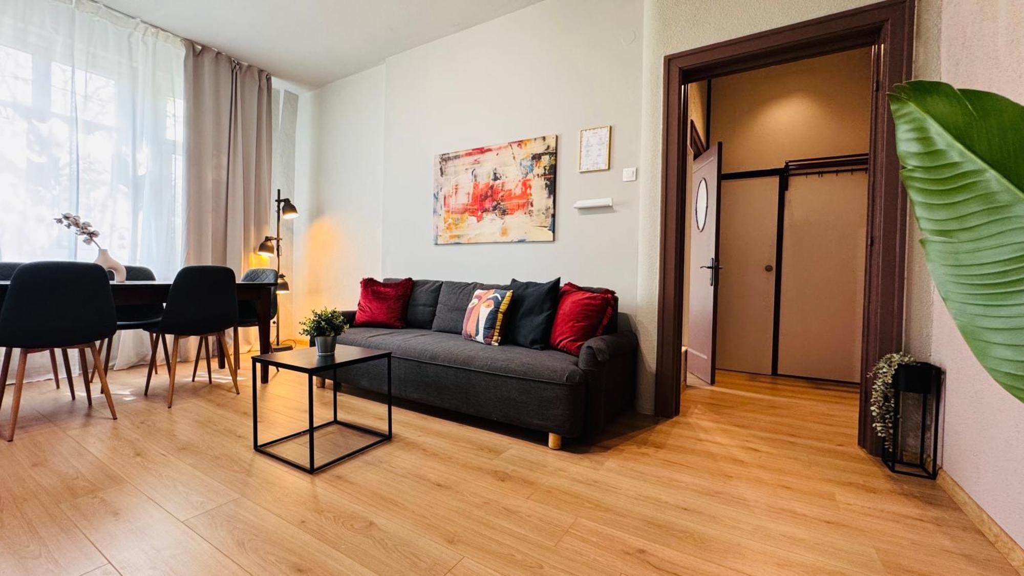 Ideal Home - Spacious & Modern Accommodation Near Unirii Square Boekarest Kamer foto