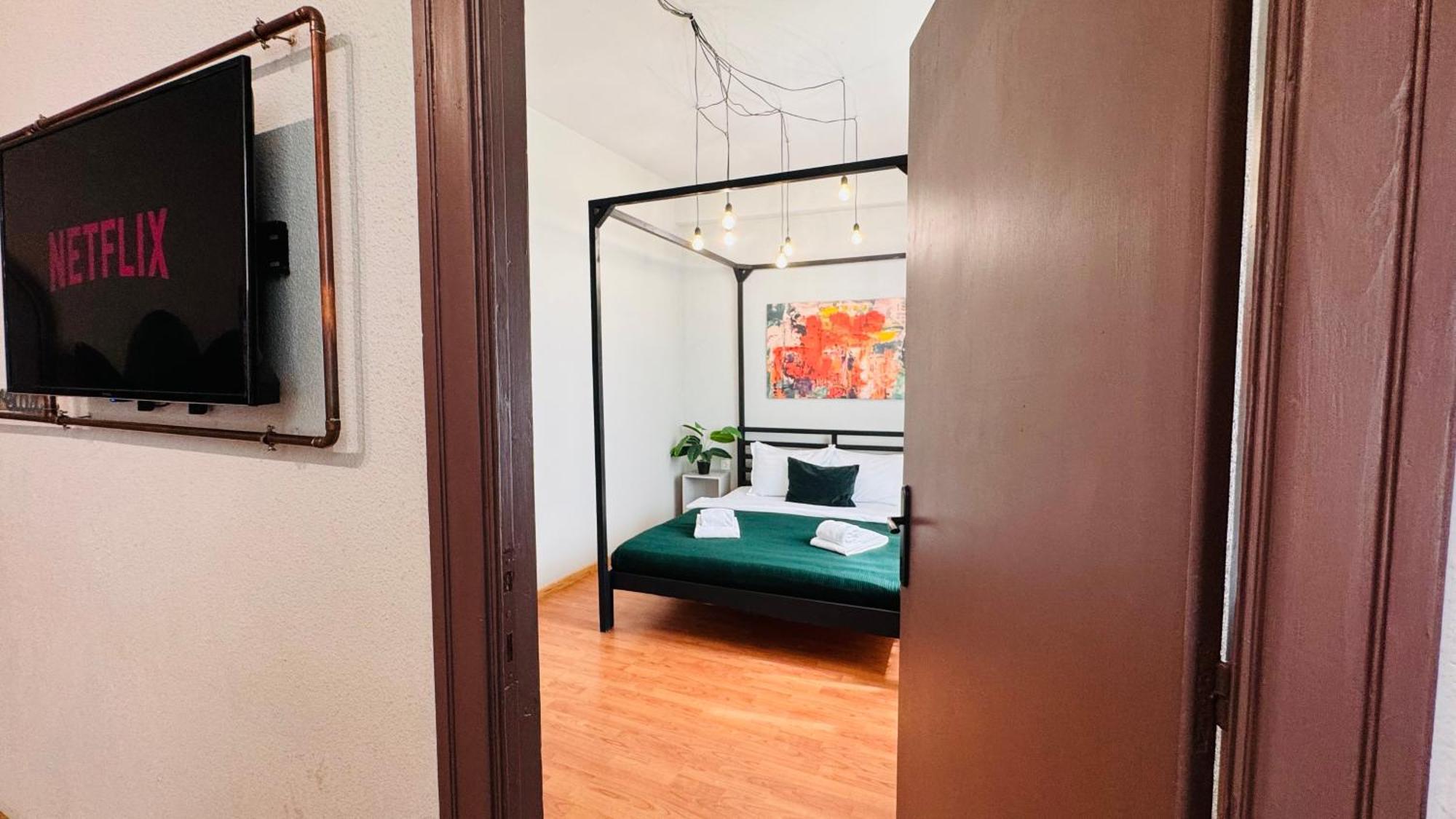 Ideal Home - Spacious & Modern Accommodation Near Unirii Square Boekarest Kamer foto