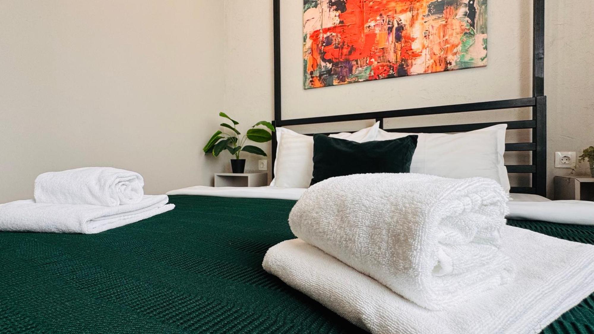 Ideal Home - Spacious & Modern Accommodation Near Unirii Square Boekarest Kamer foto