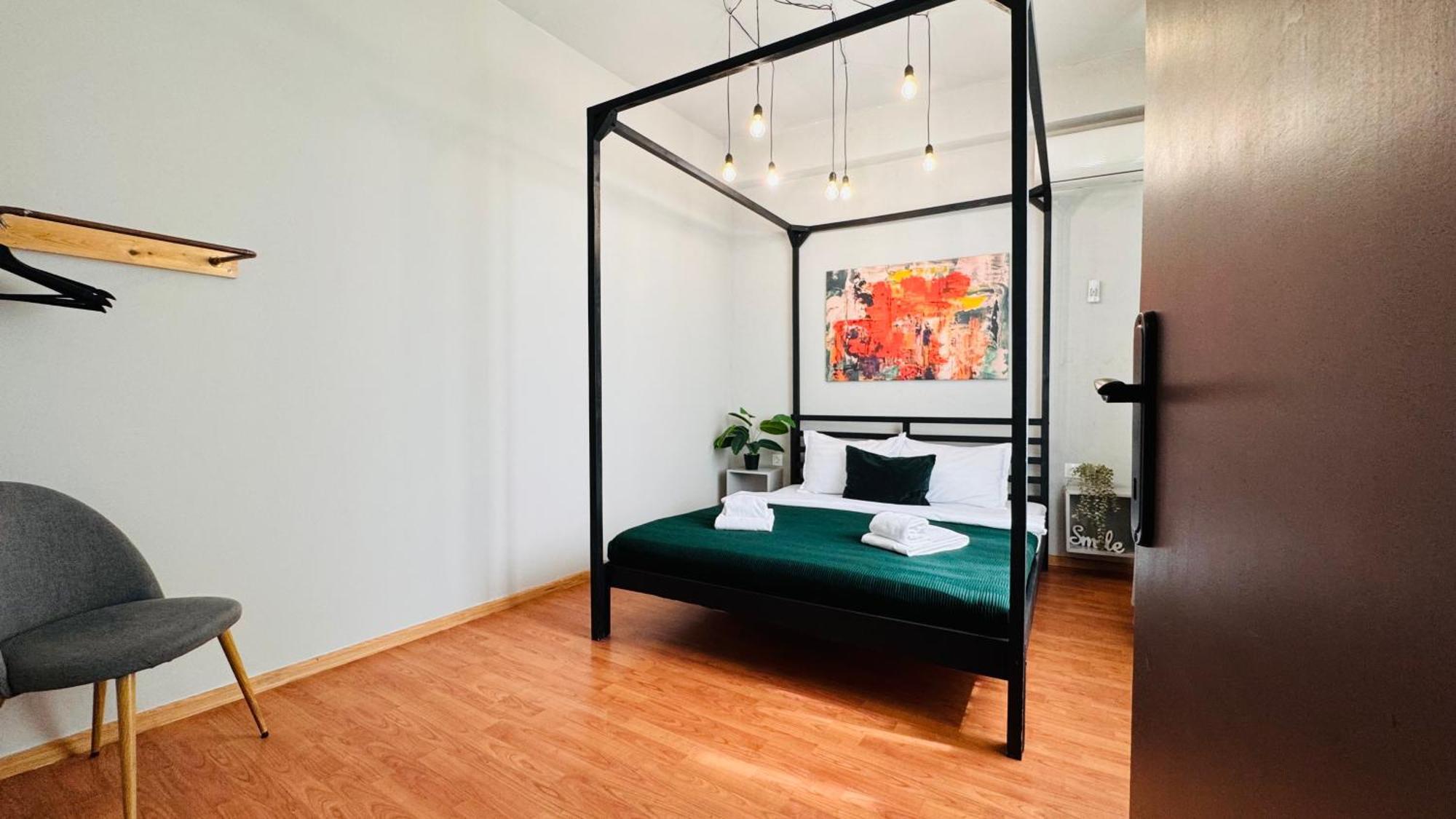 Ideal Home - Spacious & Modern Accommodation Near Unirii Square Boekarest Kamer foto