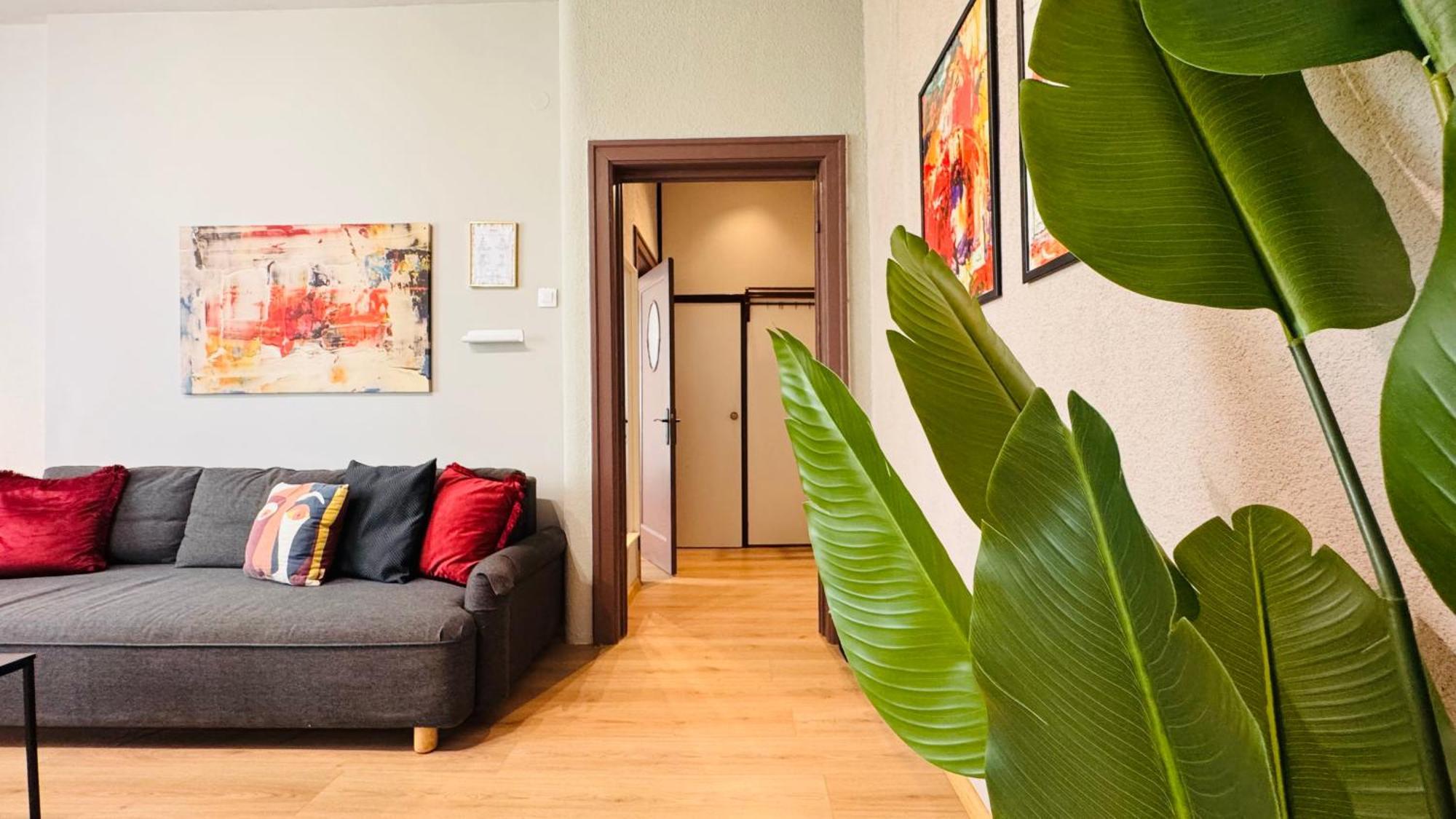 Ideal Home - Spacious & Modern Accommodation Near Unirii Square Boekarest Kamer foto