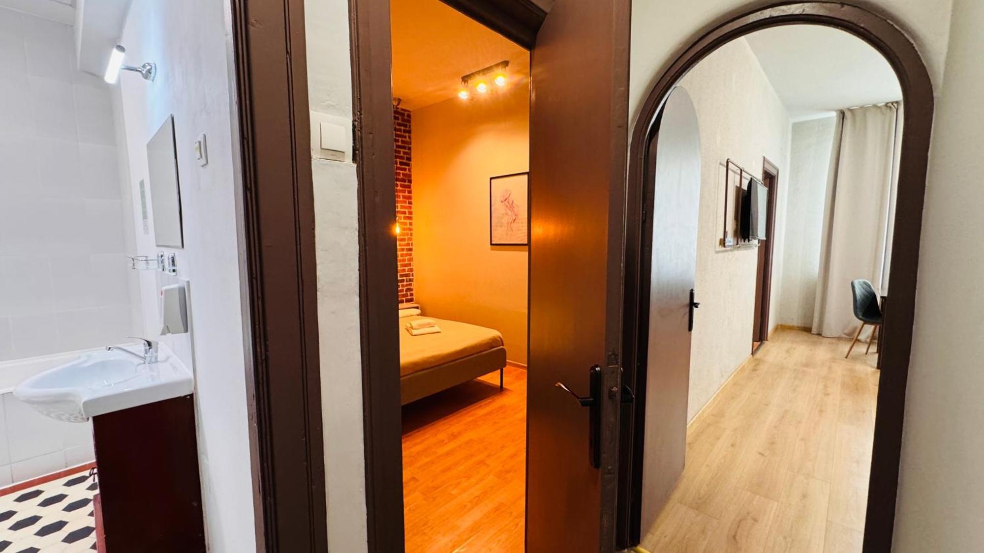 Ideal Home - Spacious & Modern Accommodation Near Unirii Square Boekarest Kamer foto