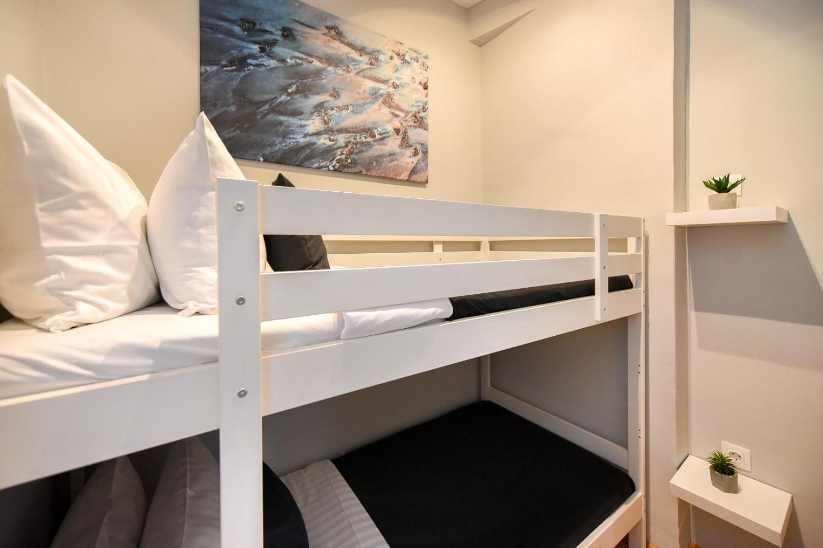 Ideal Home - Spacious & Modern Accommodation Near Unirii Square Boekarest Buitenkant foto